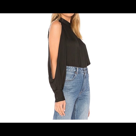 1. State Tops - NWT   1.STATE Cold Shoulder Blouse in Rich Black